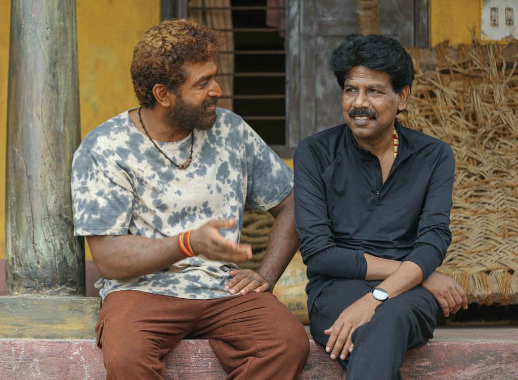 Arun Vijay and Bala on Vanagaan Sets